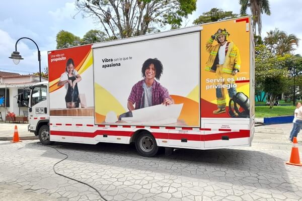 carro de unidad brigada movil de empleo en los municipios